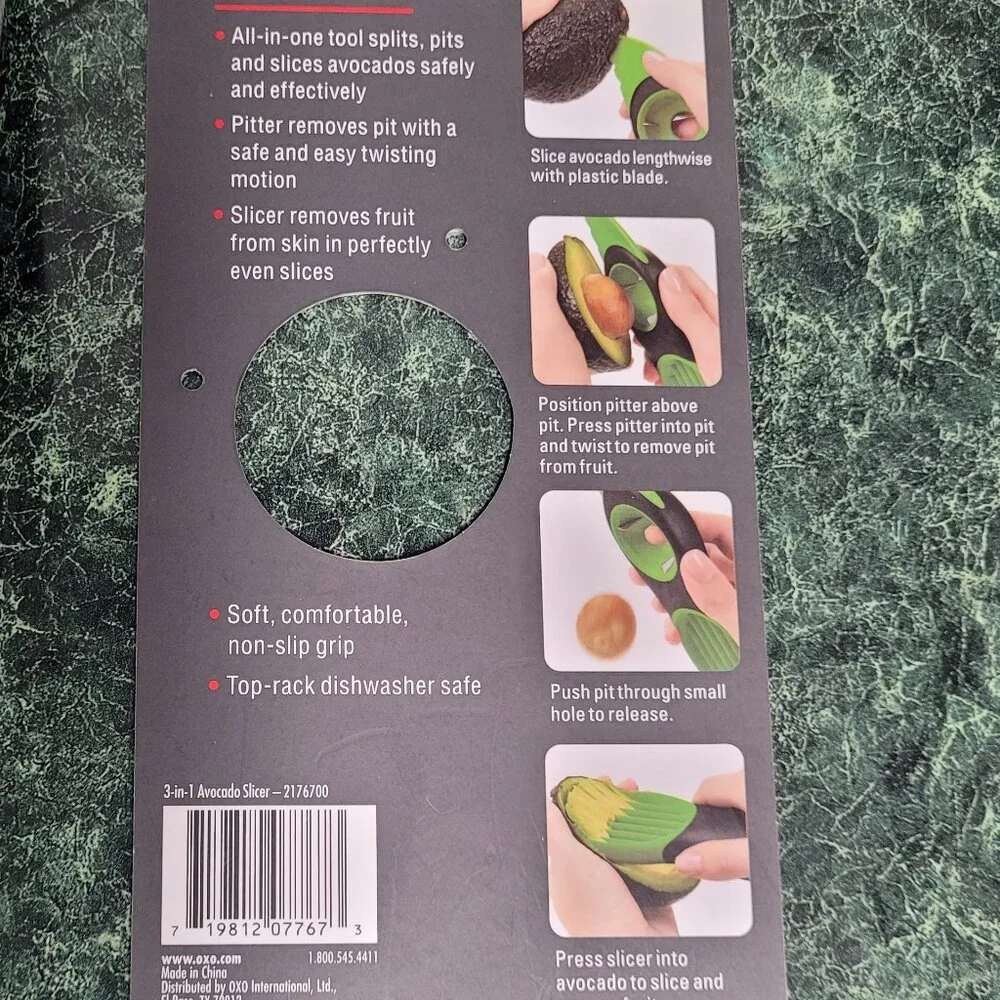 Oxo 3 in 1 Avocado Slicer, Avo Saver, Avocado Container NWOT
